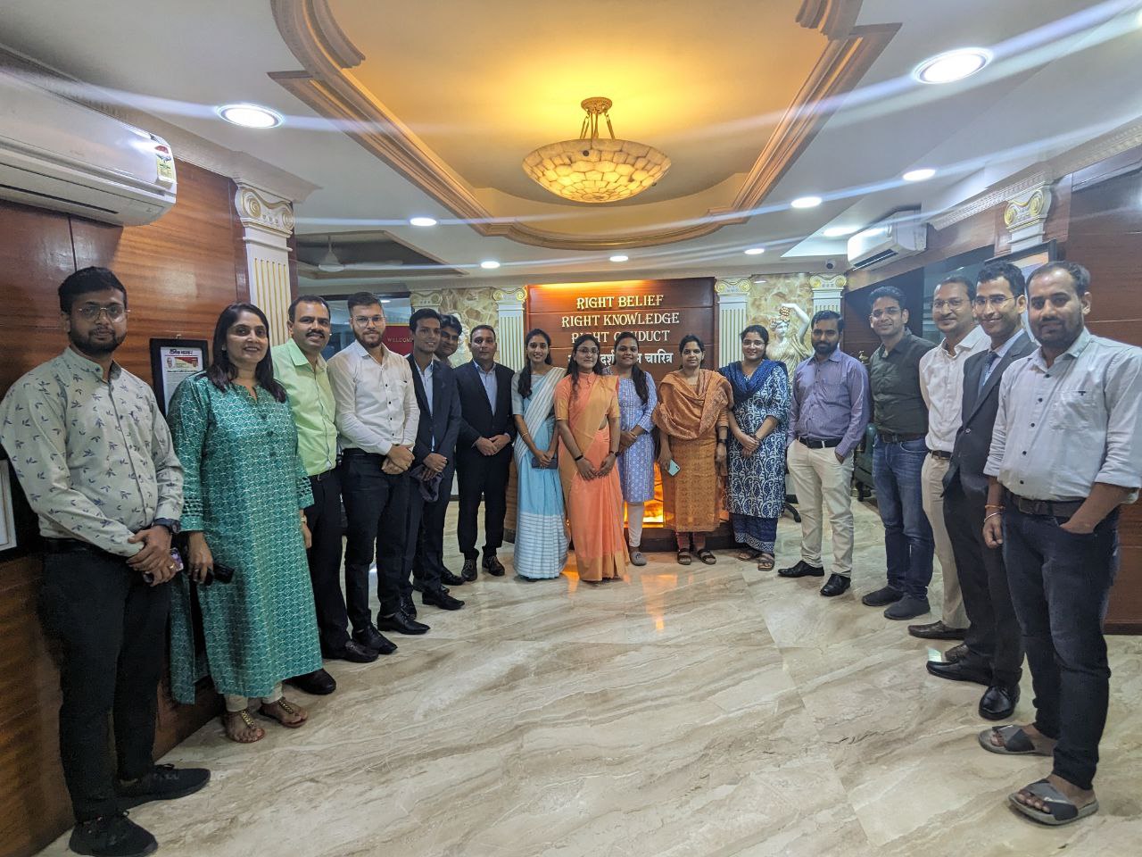 photo_6134079508148504187_y